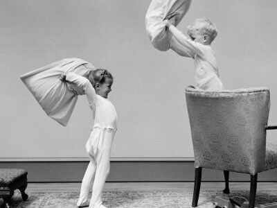 Aggressivität bei Kindern - Kissenschlacht