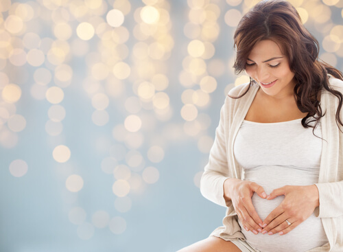Während der Schwangerschaft fragen sich viele Frauen: Kaiserschnitt oder natürliche Geburt?