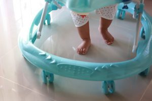 Lauflernhilfe - schädlich für die ersten Schritte des Babys?