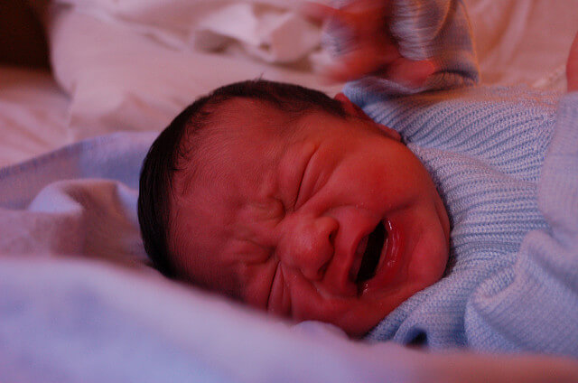5 Tricks, um ein weinendes Baby zu beruhigen