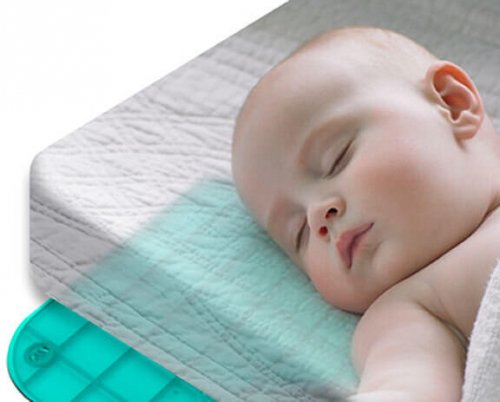 Die beste Schlafposition für Babys erreicht man am besten auf einer harten Matratze.