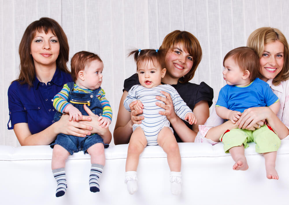 Im Gegensatz zu Frauen über 30 haben jüngere Mütter meistens noch kein familiäres Umfeld.