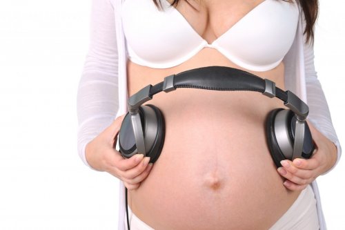 Intelligenz des Babys - Kopfhörer auch Schwangerschaftsbauch