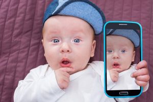 Kinderfotos auf Social Media? Vorsicht!