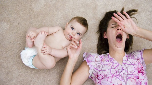 Mama, fühlst du dich am Ende des Tages sehr erschöpft? Mama, fühlst du dich am Ende des Tages sehr erschöpft?