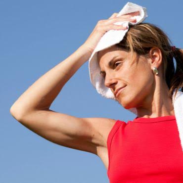 Sport um schwangeres Aussehen zu vermeiden