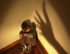 Kindesmissbrauch - Kind-versteckt-sich