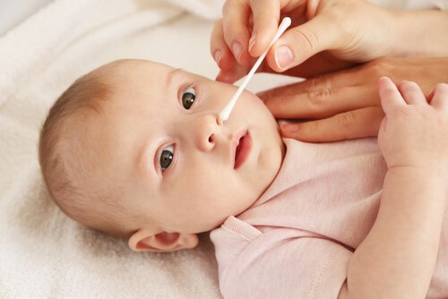 Nasenhygiene bei Babys - mit Qtip