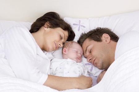 Die Folgen von Co-Sleeping für Paare und was ihr tun könnt