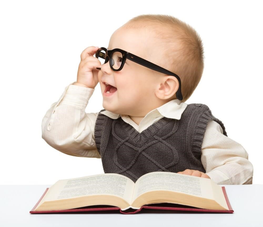 das Gedächtnis - Baby mit Buch