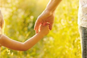 Mutter sein bedeutet Kindererziehung und -führung