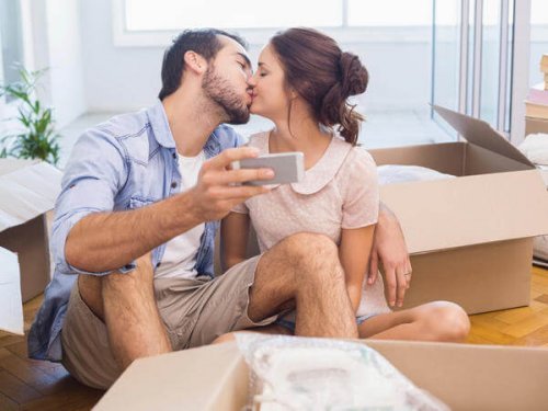 zufriedene schwangere Frau