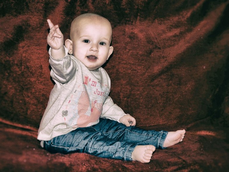 Bring deinem Baby Handzeichen bei