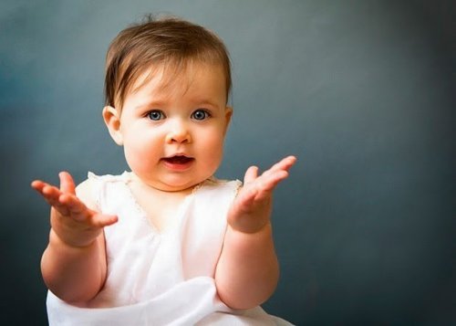 Kommuniziere mit deinem Baby durch Gesten