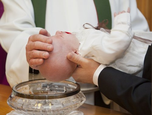 Organisation der Taufe für dein Kind