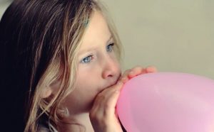 Kinder mit der Ballontechnik beruhigen