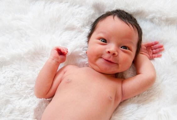 Baby in den ersten Lebenstagen