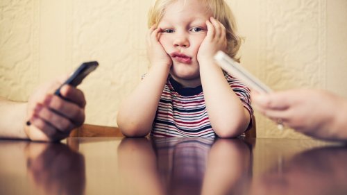 Deine Handysucht schadet den Kindern!