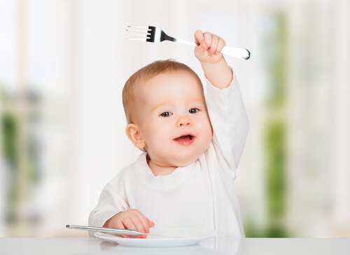 10 gefährliche Nahrungsmittel für Babys