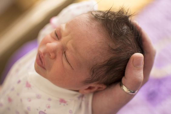 Baby in den ersten Lebenstagen