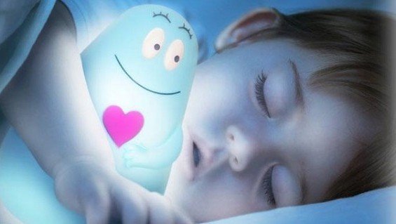 Warum Kinder im Dunkeln schlafen sollten