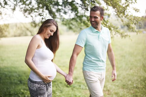Spazierengehen in der Schwangerschaft kann aufgeteilt werden