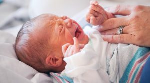 Wie du Babys mit Koliken beruhigst