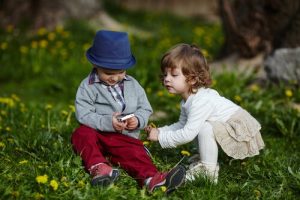 Neid bei Kindern Handy