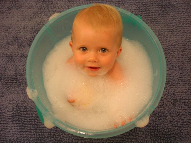 Bedenken zur Hygiene deines Babys - baby-in-wanne
