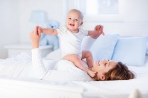 8 Übungen, um die Muskeln von Babys zu stärken