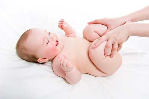 Muskeln von Babys zu stärken