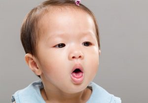 Was tun, wenn sich dein Baby verschluckt?