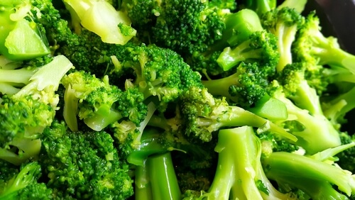 Brokkoli kann ein wichtiger Lieferant von Folsäure in der Schwangerschaft sein.