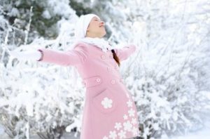 Die Vor- und Nachteile einer Geburt im Winter