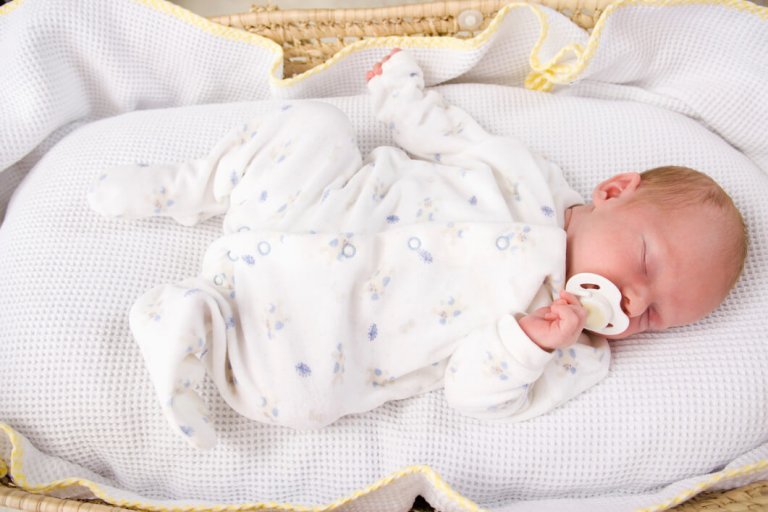 Eine Schlafroutine für Babys gibt Stabilität und Sicherheit
