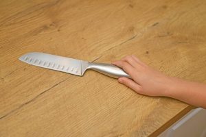 Gefahren im Haushalt: Diese 9 Dinge müssen für Kinder außer Reichweite sein!