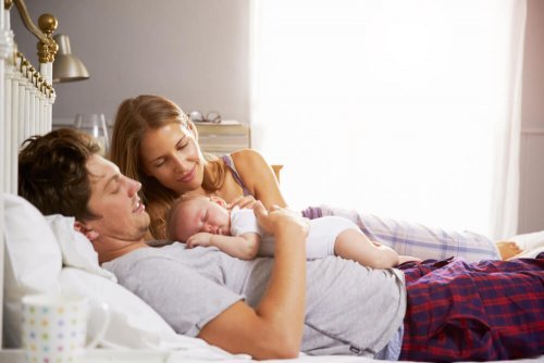 Schlafenszeit für Kinder: Wann sollten sie ins Bett gehen?