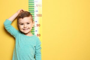 Wachstum bei Kindern: Wann hören sie auf, zu wachsen?