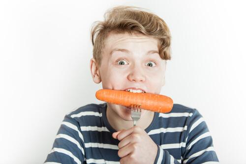 Karotten als Lebensmittel zur Stärkung der Abwehrkräfte von Kindern.