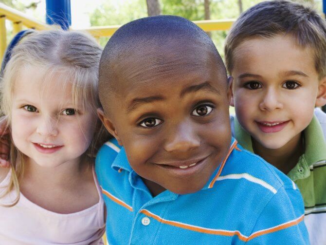 Kinder in Vielfalt und Toleranz erziehen
