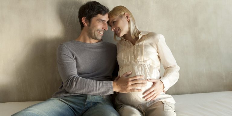 Couvade-Syndrom: Männer mit Schwangerschaftssymptomen