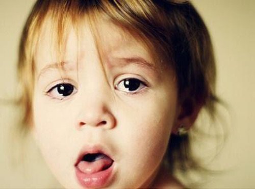 7 Tipps: So linderst du den Husten deines Kindes