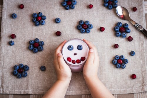 Baby Joghurt geben