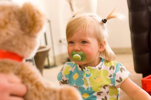 Positive Stimulation aktiviert das Gedächtnis deines Babys