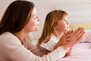 10 Wege dein Kind Gott näher zu bringen