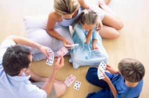 Intelligenz von Kindern durch Spielen fördern