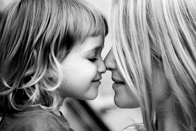Kind und Mutter stehen sich nahe