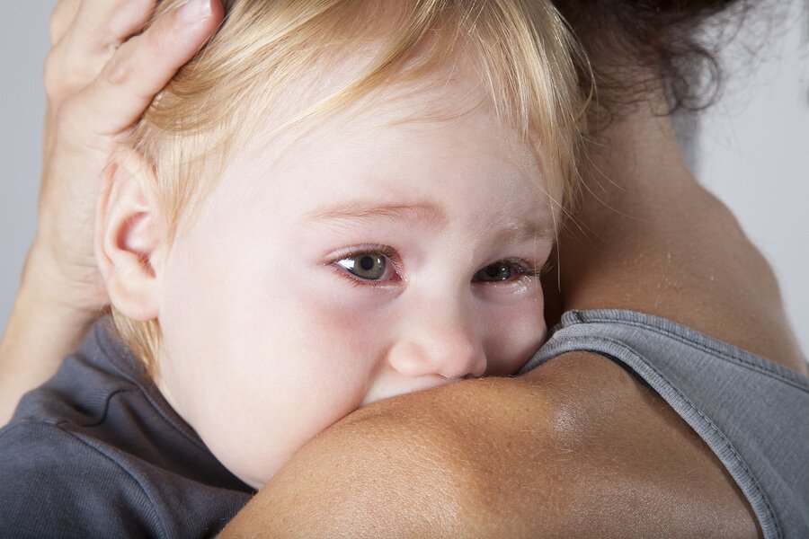 Mein Baby will immer auf dem Arm bleiben: Was kann ich tun?