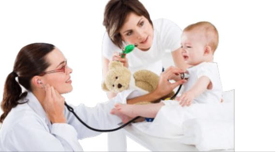 Erstmütter sollten ihre Kinder regelmäßig zum Kinderarzt bringen, damit die Entwicklung verfolgt werden kann.