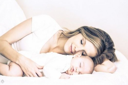 Die Zeit vergeht und dein Baby wird nicht immer so klein bleiben. Genieße daher jede Sekunde mit ihm.